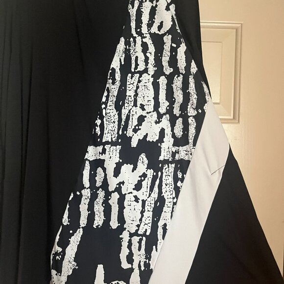 Tekbika by Alembika Swing Tunic top, black/white, size 3=US size 10-12 - Picture 2 of 4